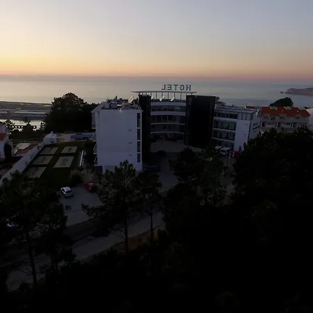 מלון Miramar Sul נאזרה